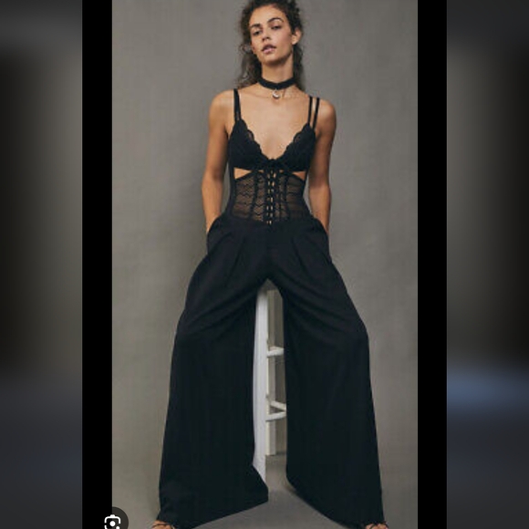 Patbo Corset Crepe Black Jumpsuit - Picture 2 of 15